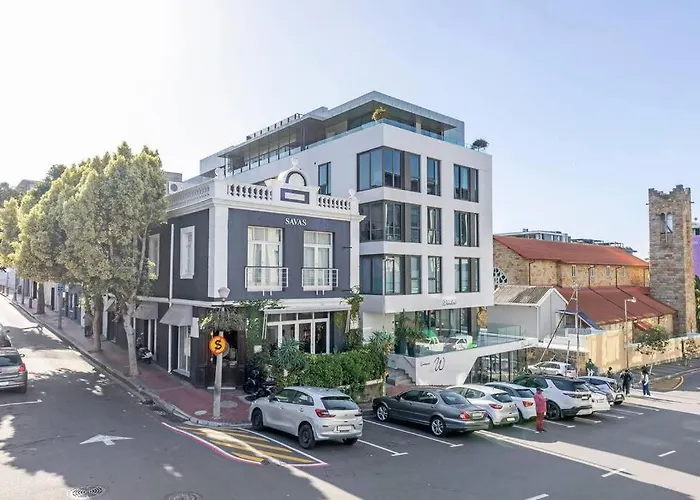 Luxury Getaway At 32 Napier